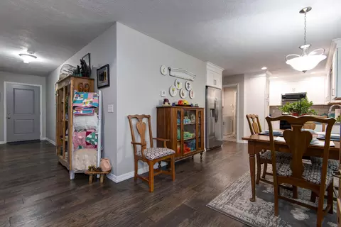 2251 S Kimbrough Ave, Springfield, MO 65807 photo 11