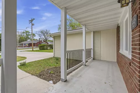 Exterior - 1448 E Seminole St, Springfield, MO 65804 photo 3 of 9
