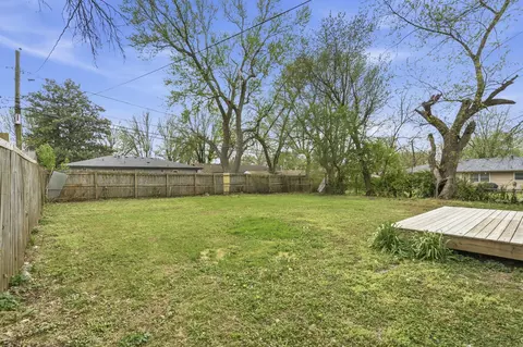 Exterior - 1448 E Seminole St, Springfield, MO 65804 photo 9 of 9