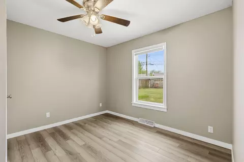 Bedroom - 1448 E Seminole St, Springfield, MO 65804 photo 3 of 3