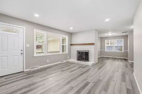Living - 1448 E Seminole St, Springfield, MO 65804 photo 1 of 4