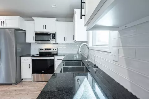 Kitchen - 2644 N Prospect Ave, Springfield, MO 65803 photo 3 of 6
