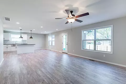 Living - 2644 N Prospect Ave, Springfield, MO 65803 photo 2 of 4