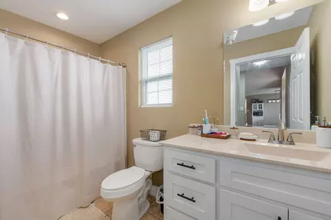 Bath - 1485 Knightsbridge Rd, Marshfield, MO 65706 photo 4 of 4