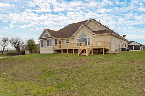 Exterior - 1485 Knightsbridge Rd, Marshfield, MO 65706 photo 9 of 10
