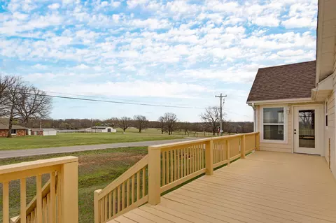 Exterior - 1485 Knightsbridge Rd, Marshfield, MO 65706 photo 7 of 10