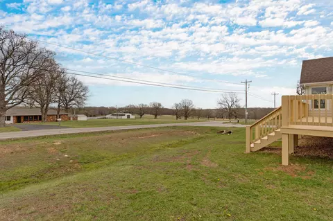 Exterior - 1485 Knightsbridge Rd, Marshfield, MO 65706 photo 8 of 10