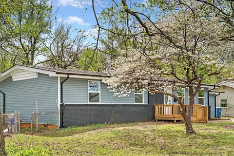 Exterior - 1036 E Morningside St, Springfield, MO 65807 photo 3 of 8