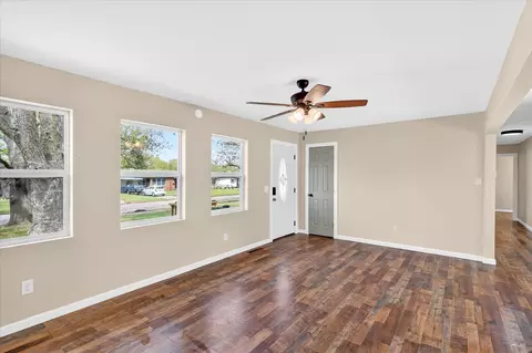 Living - 1036 E Morningside St, Springfield, MO 65807 photo 3 of 3
