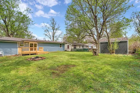 Exterior - 1036 E Morningside St, Springfield, MO 65807 photo 7 of 8