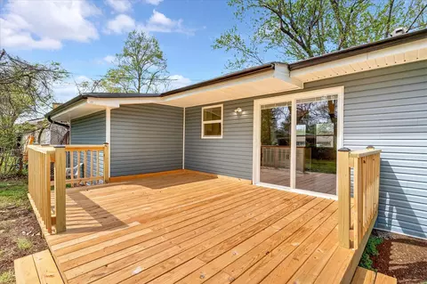 Exterior - 1036 E Morningside St, Springfield, MO 65807 photo 5 of 8
