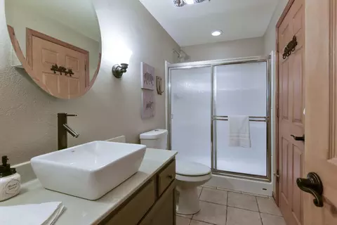 Bath - 24 Village Trl #2, Branson, MO 65616 photo 2 of 3