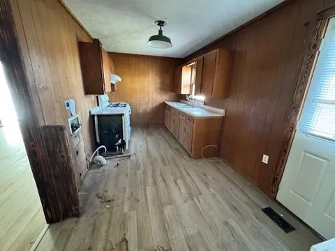 Kitchen - 515 S Beverly St, Billings, MO 65610 photo 1 of 1