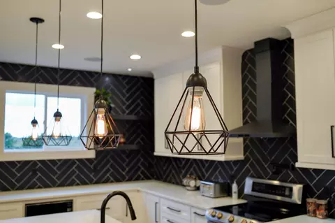 Kitchen - 7990 E Farm Road 116, Strafford, MO 65757 photo 3 of 5