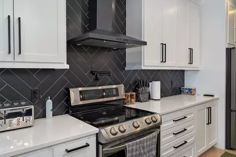 Kitchen - 7990 E Farm Road 116, Strafford, MO 65757 photo 5 of 5