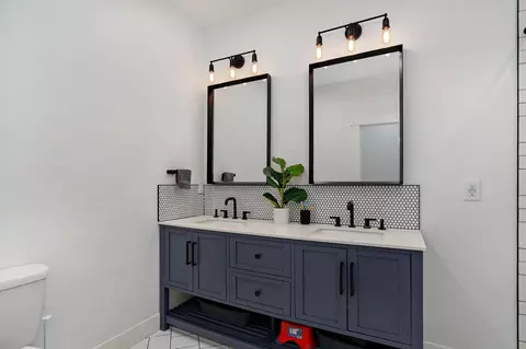 Bath - 7990 E Farm Road 116, Strafford, MO 65757 photo 5 of 7