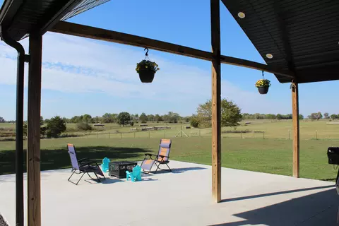 Exterior - 7990 E Farm Road 116, Strafford, MO 65757 photo 4 of 6