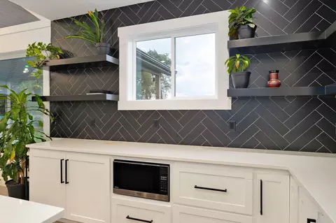 Kitchen - 7990 E Farm Road 116, Strafford, MO 65757 photo 4 of 5