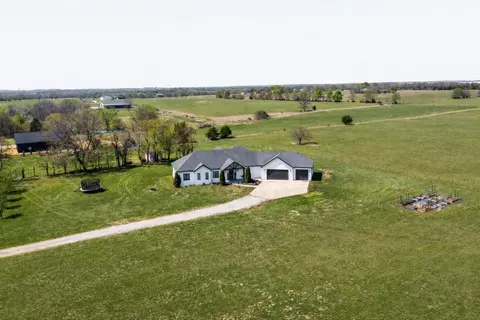 View/Area - 7990 E Farm Road 116, Strafford, MO 65757 photo 2 of 7