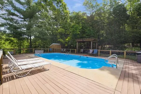 Exterior - 982 Indian Point Rd #325, Branson, MO 65616 photo 9 of 15