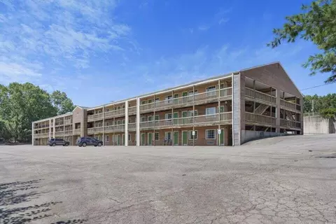 Exterior - 982 Indian Point Rd #325, Branson, MO 65616 photo 5 of 15