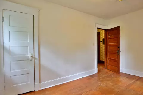 Bedroom - 317 E Glenwood St, Springfield, MO 65807 photo 5 of 9