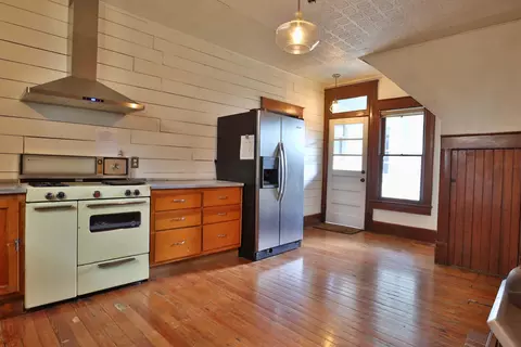 Kitchen - 317 E Glenwood St, Springfield, MO 65807 photo 2 of 7