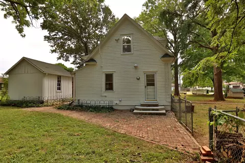 Exterior - 317 E Glenwood St, Springfield, MO 65807 photo 24 of 31