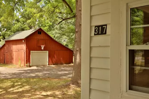 Exterior - 317 E Glenwood St, Springfield, MO 65807 photo 11 of 31