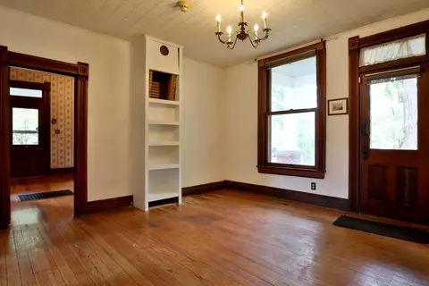 Living - 317 E Glenwood St, Springfield, MO 65807 photo 1 of 3