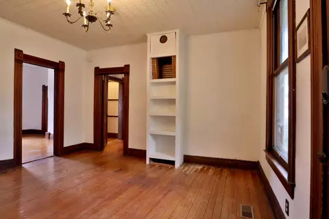 Living - 317 E Glenwood St, Springfield, MO 65807 photo 2 of 3