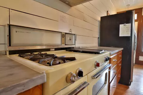 Kitchen - 317 E Glenwood St, Springfield, MO 65807 photo 1 of 7