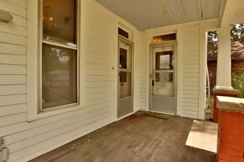 Exterior - 317 E Glenwood St, Springfield, MO 65807 photo 18 of 31