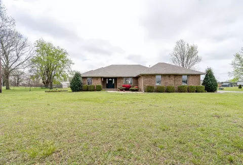 7914 W Farm Road 124, Springfield, MO 65802