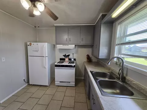 304 3rd St, Purdy, MO 65734 photo 8