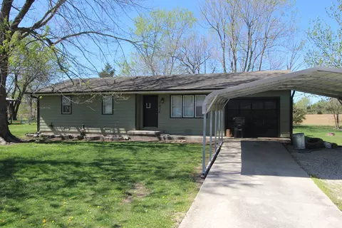 403 N Division St, Seymour, MO 65746