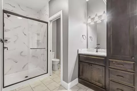 Bath - 831 N Grapevine Rd, Springfield, MO 65802 photo 1 of 5