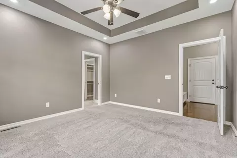 Bedroom - 831 N Grapevine Rd, Springfield, MO 65802 photo 3 of 11