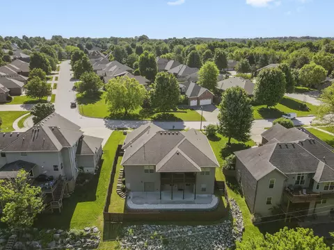 View/Area - 831 N Grapevine Rd, Springfield, MO 65802 photo 2 of 6