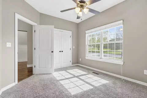 Bedroom - 831 N Grapevine Rd, Springfield, MO 65802 photo 5 of 11