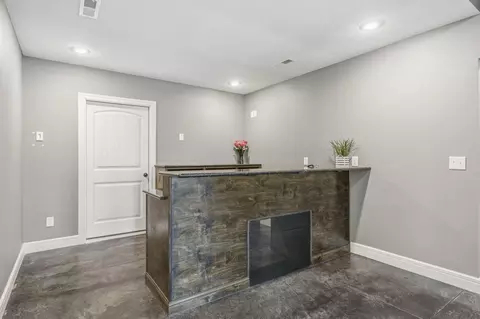 Entry Way - 831 N Grapevine Rd, Springfield, MO 65802 photo 4 of 5