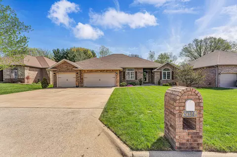 Exterior - 5034 S Burrows Ave, Springfield, MO 65810 photo 2 of 9
