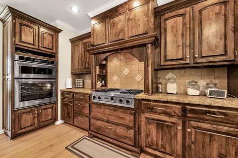 Kitchen - 5034 S Burrows Ave, Springfield, MO 65810 photo 2 of 3