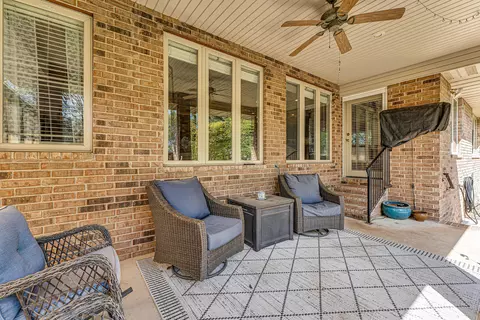 Exterior - 5034 S Burrows Ave, Springfield, MO 65810 photo 8 of 9