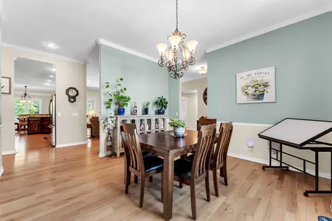 Dining - 5034 S Burrows Ave, Springfield, MO 65810 photo 2 of 4