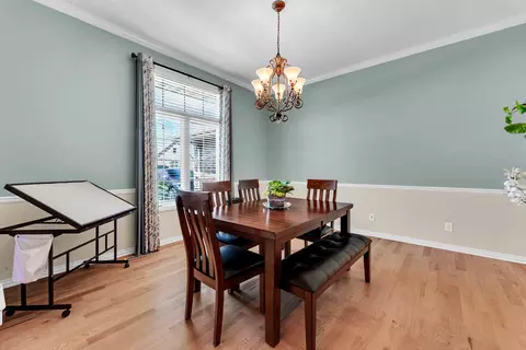 Dining - 5034 S Burrows Ave, Springfield, MO 65810 photo 1 of 4