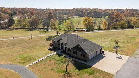 5105 W Dulin Ln, Brookline, MO 65619