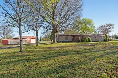 410 W First St, Miller, MO 65707
