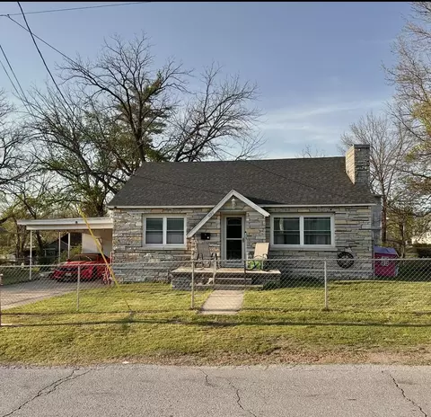 600 W Harmony St, Neosho, MO 64850 photo 1