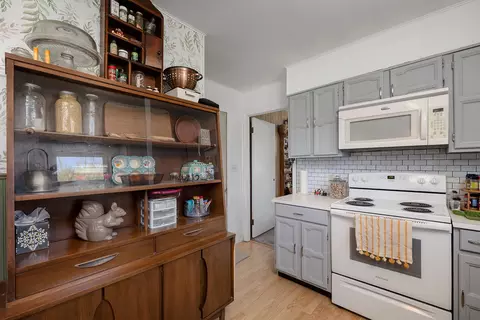 Kitchen - 28076 Kings River Rd, Shell Knob, MO 65747 photo 3 of 4